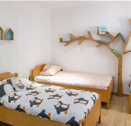 Luxury 5 Bedroom Beachfront Villa near Dubrovnik, Sleeps 11-12